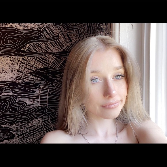 Meet your Posher, Tierney - Picture 1 of 1